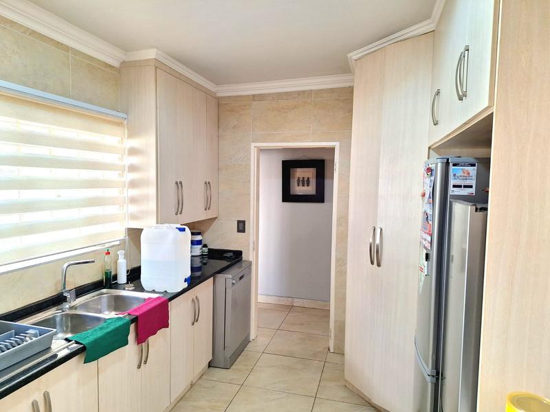 4 Bedroom Property for Sale in Flamwood North West